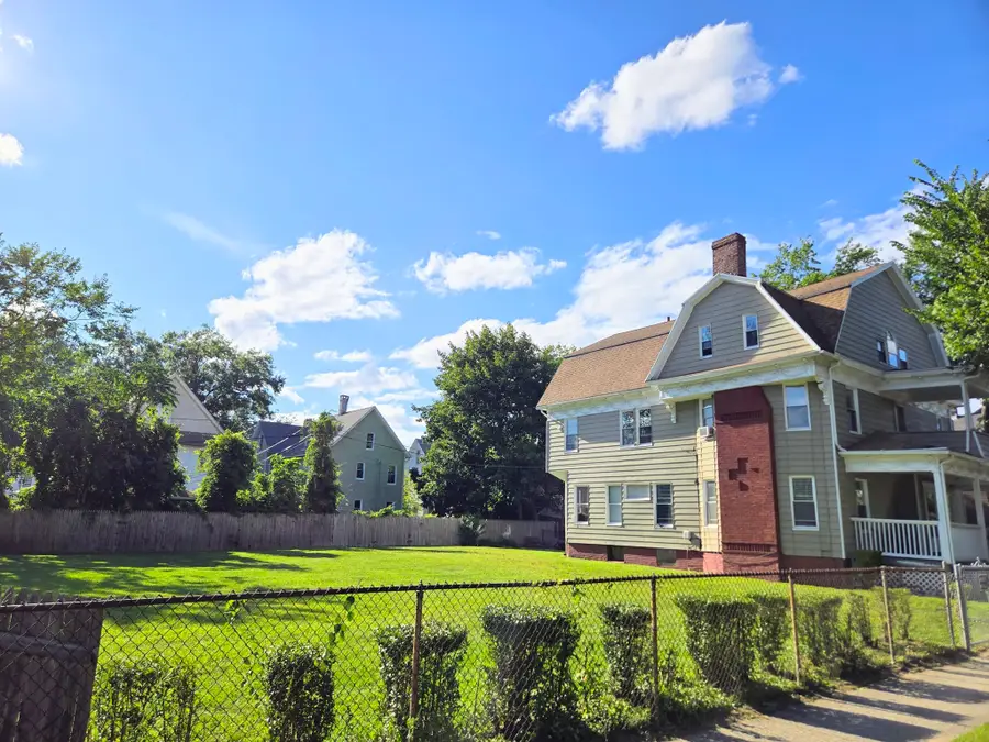 38 Northampton Ave, Springfield, MA 01109 - #2