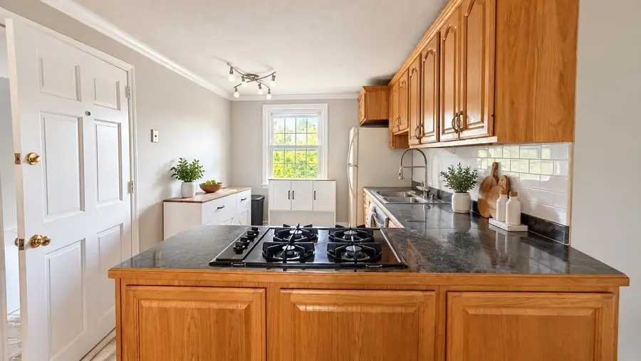 160 Tyngsboro Rd #19C, North Chelmsford, MA 01863 - #3
