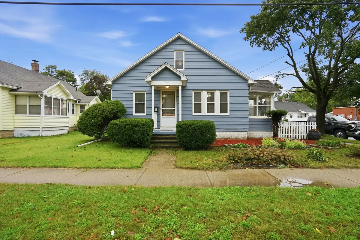 1774 Carew St, Springfield, MA 01104 - #1