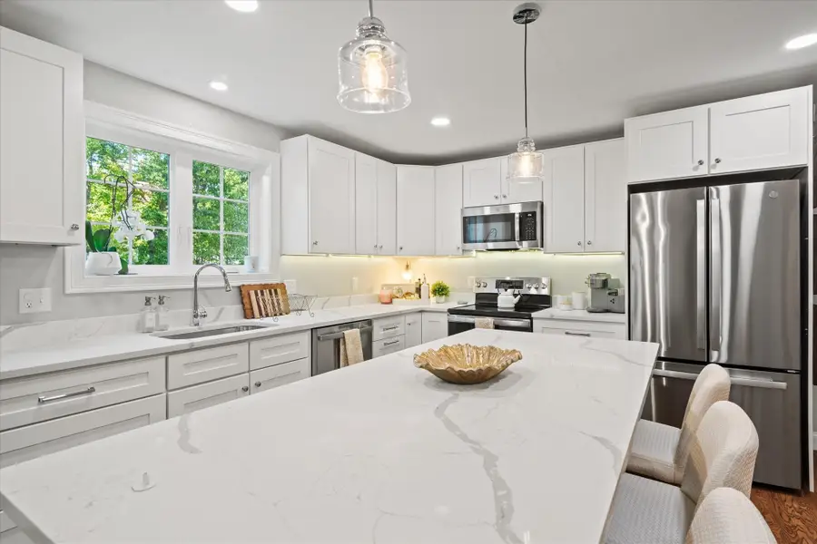 66 Castine St, Worcester, MA 01606 - #3