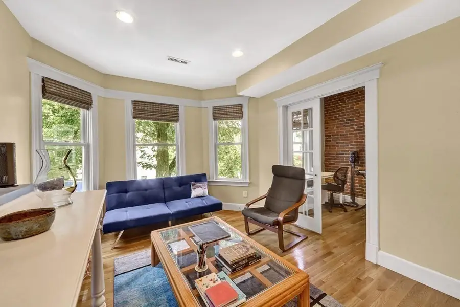 292 Western Ave #1, Cambridge, MA 02139 - #3