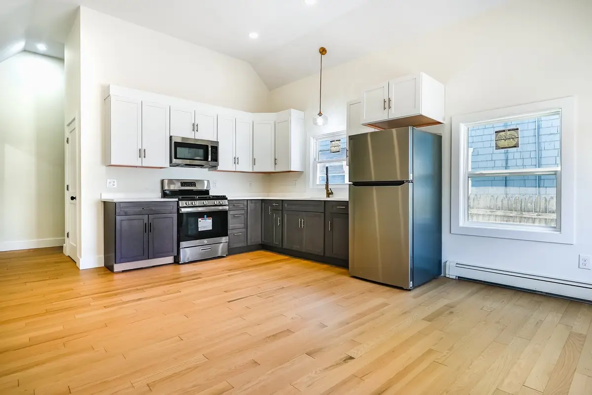 112 Hendrick, Providence, RI 02908 - #1