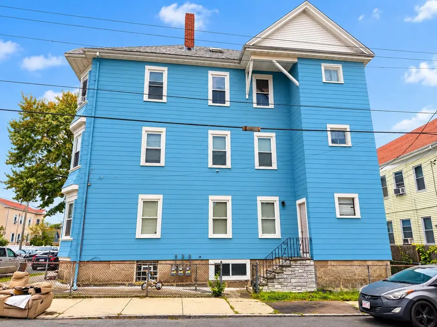 106 Richmond St, New Bedford, MA 02740 - #3