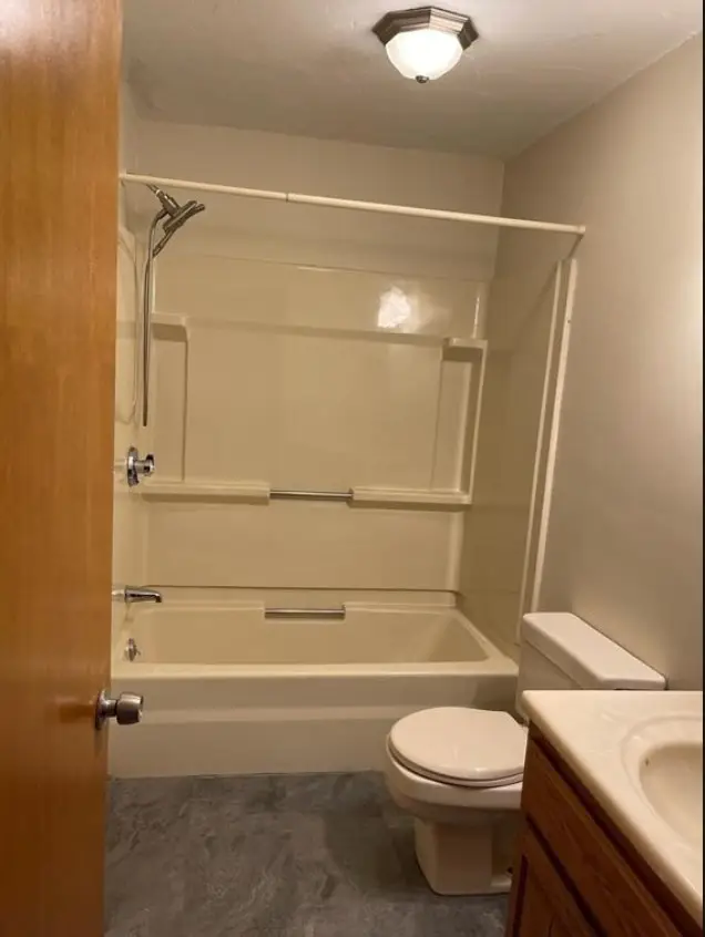 528 Cherry St #C4, Fall River, MA 02720 - #1