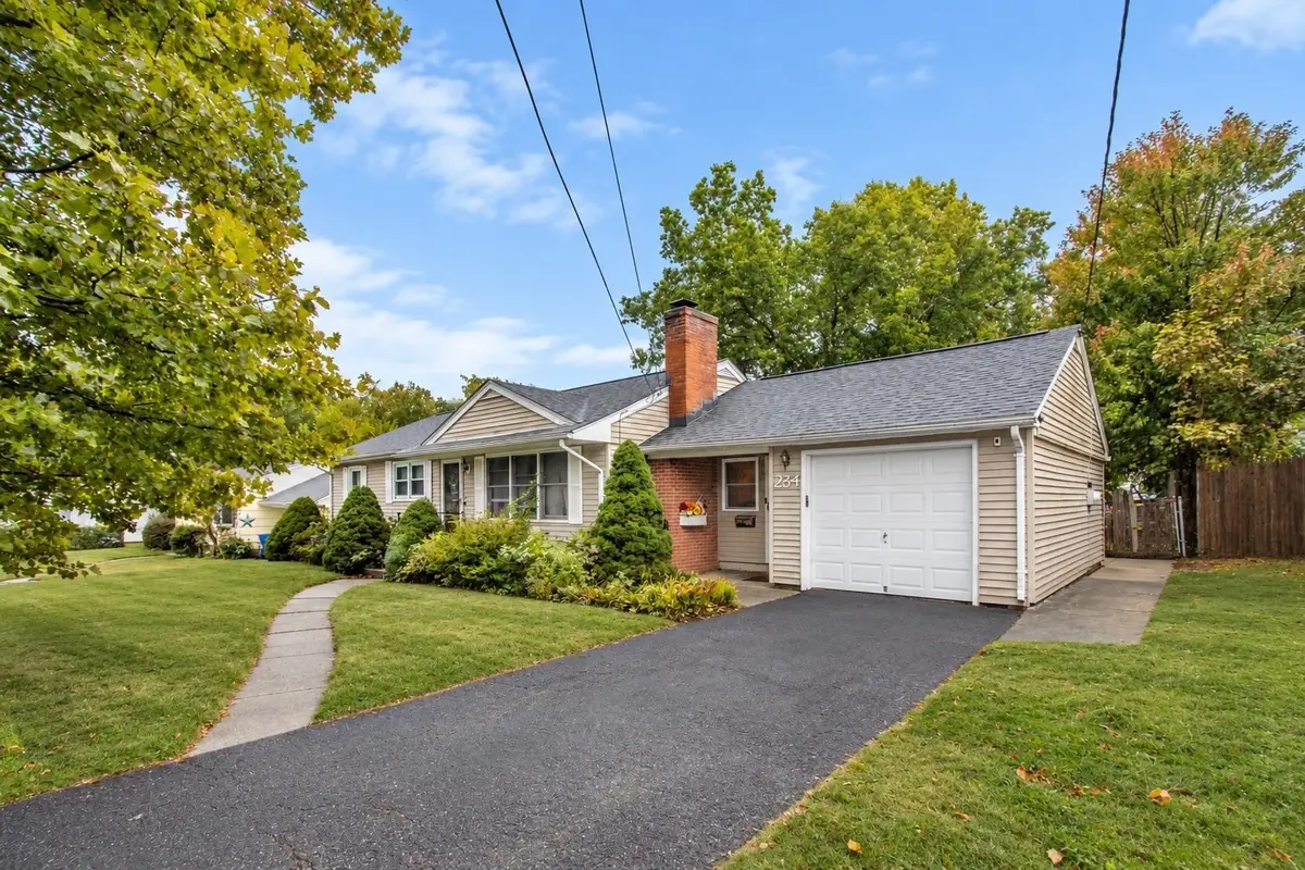 234 Carver St, Springfield, MA 01108 - #1