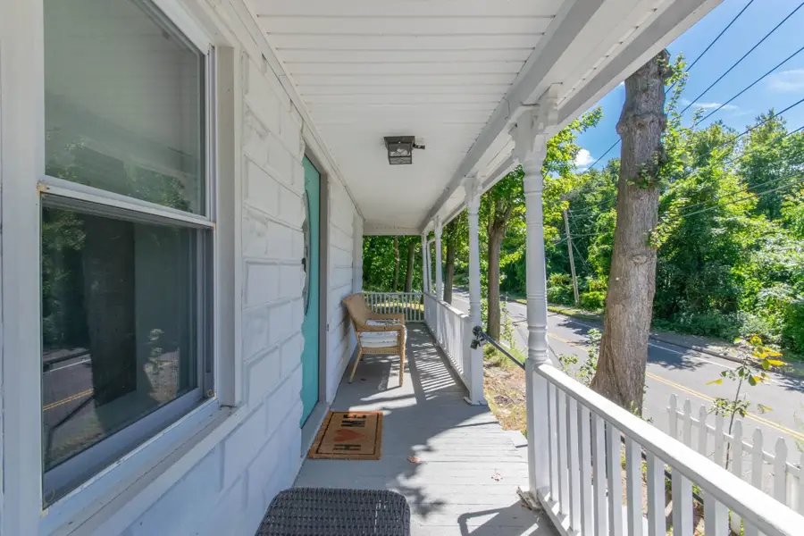 196 Pendleton Ave, Chicopee, MA 01020 - #2