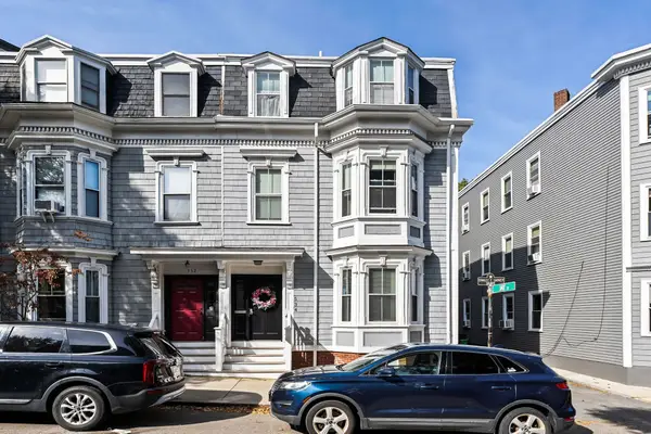 534 E 5th St #1, Boston, MA 02127