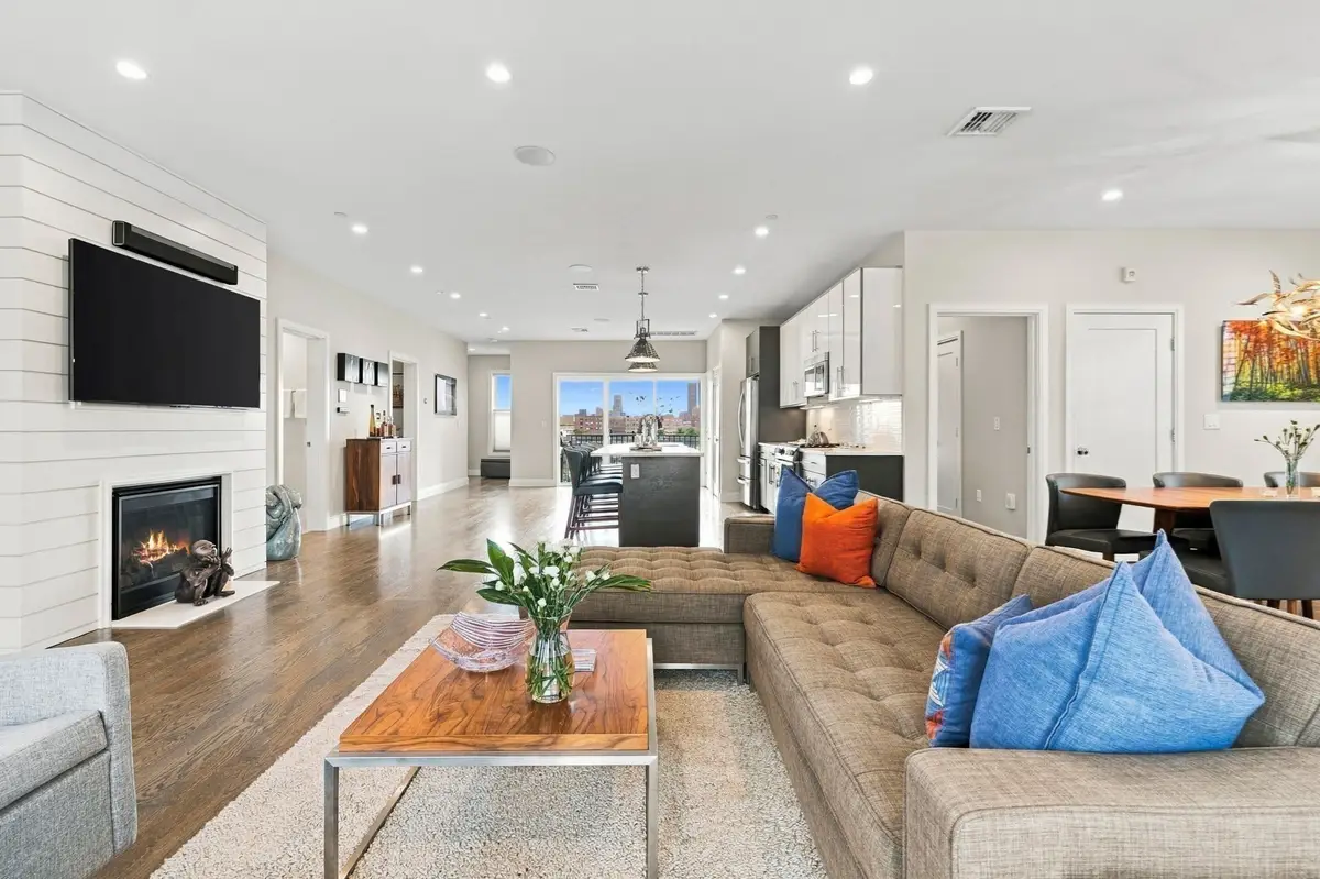 8 Baker Ct #4, Boston, MA 02125 - #1