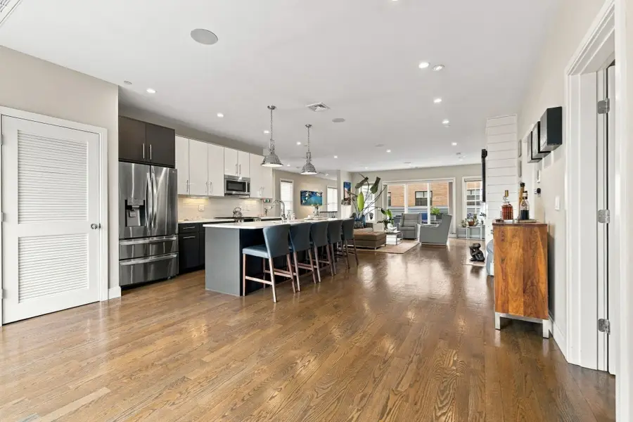 8 Baker Ct #4, Boston, MA 02125 - #3