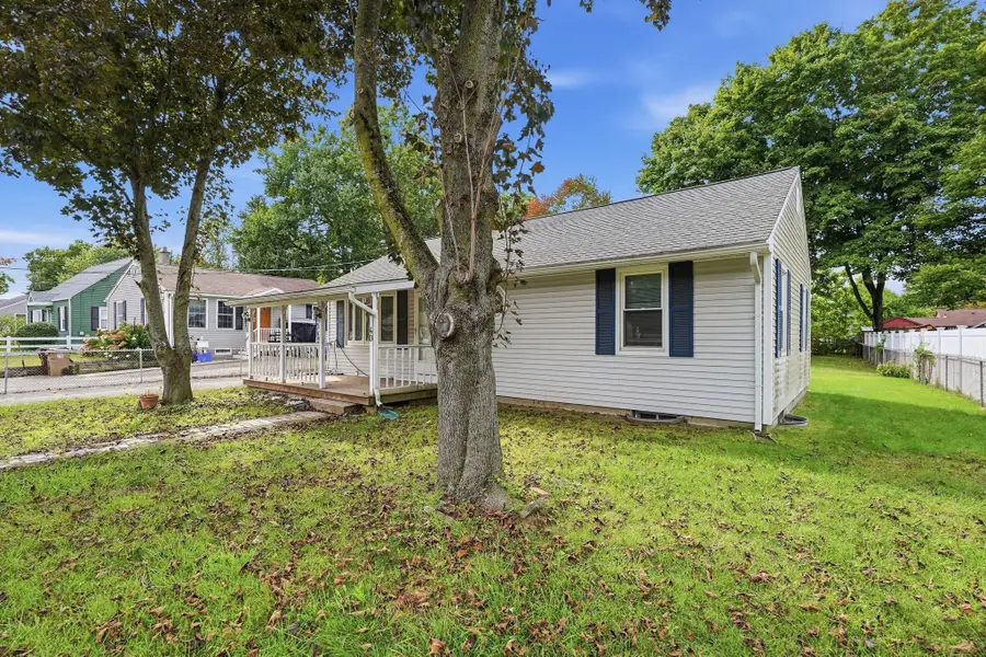 40 W Belmont St, Ludlow, MA 01056 - #3