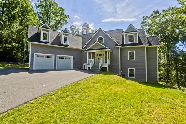 1201 General Knox Rd, Russell, MA 01071