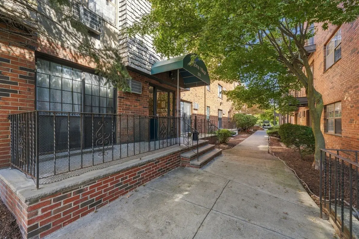 354 Broadway #5, Lynn, MA 01904 - #1