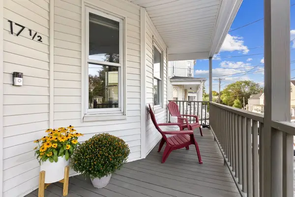 17-1/2 Pierce Ave. #17-1/2, Beverly, MA 01915
