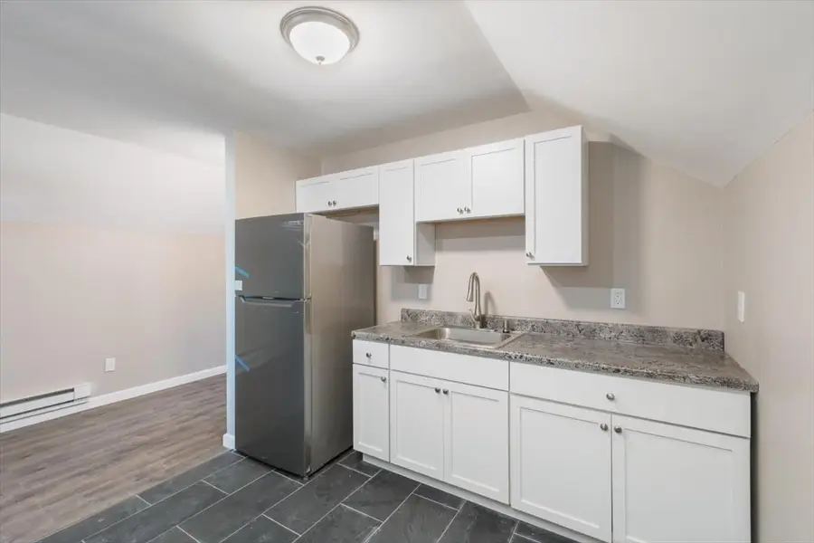 33 Garfield St, Lawrence, MA 01843 - #3