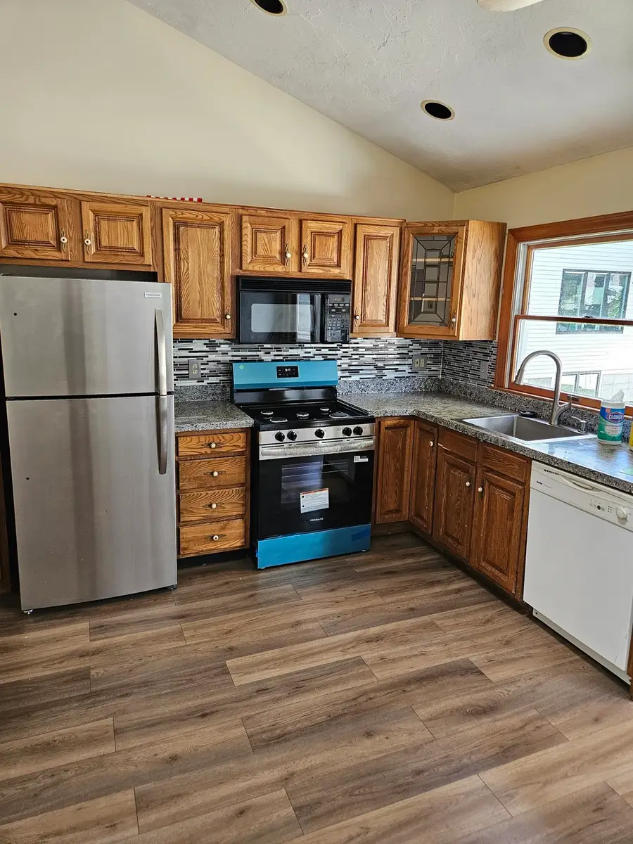 87 Crafts St, Newton, MA 02458 - #3