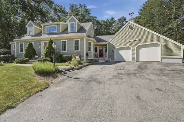 70 Birchbark Dr, Hanson, MA 02341