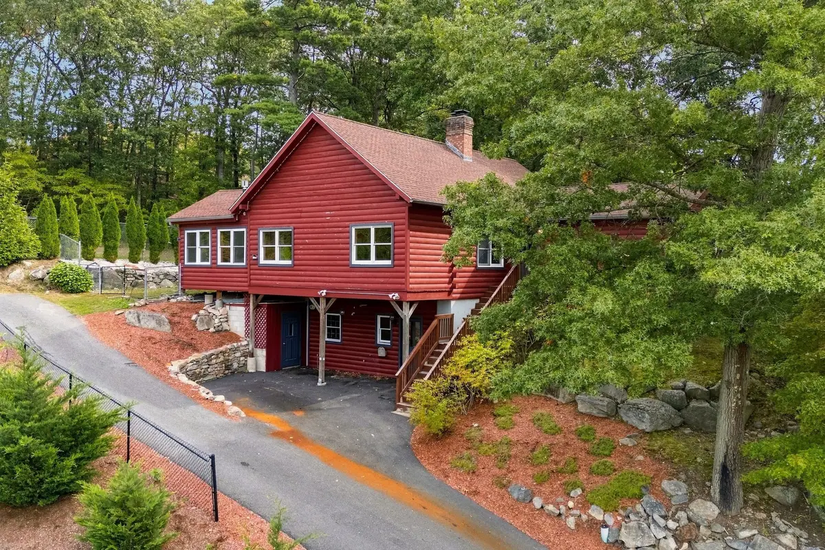 52 Central Ave, Ayer, MA 01432 - #1