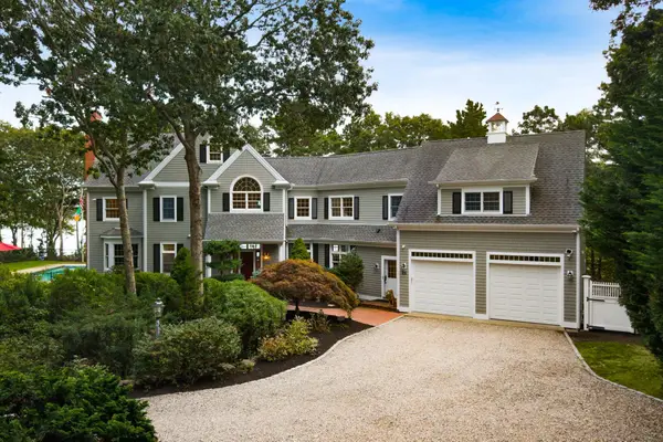 25 Duck Blind Rd, Falmouth, MA 02536