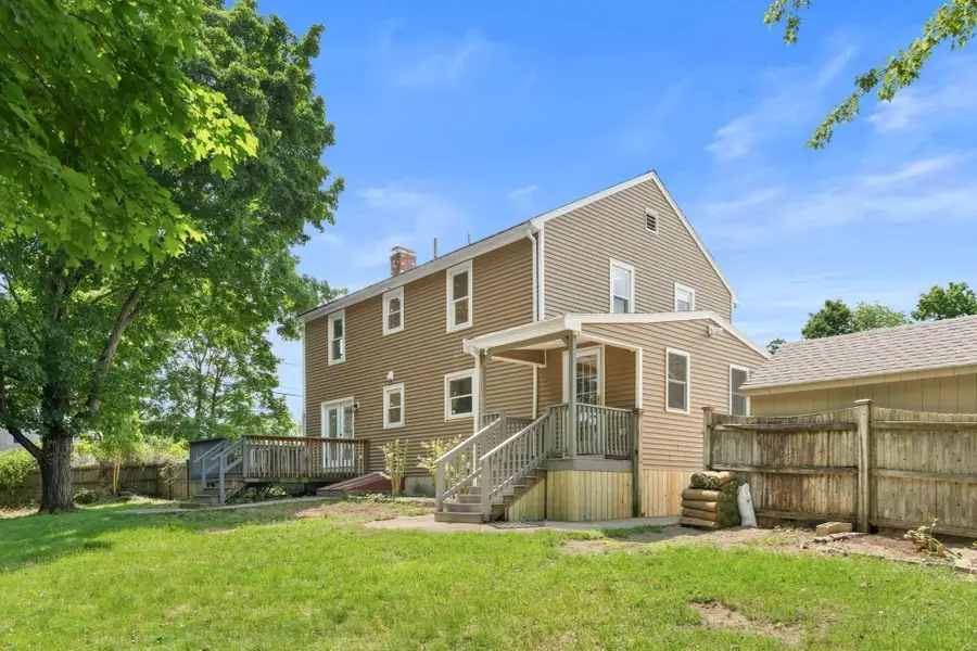5 Tuckoosa Cir, Bridgewater, MA 02324 - #2