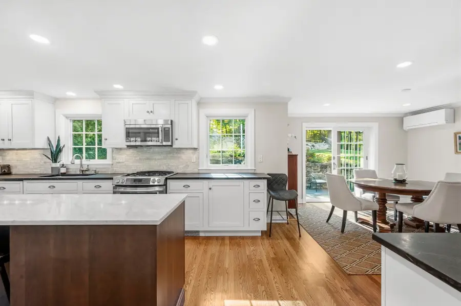 37 Century Ln, Milton, MA 02186 - #2