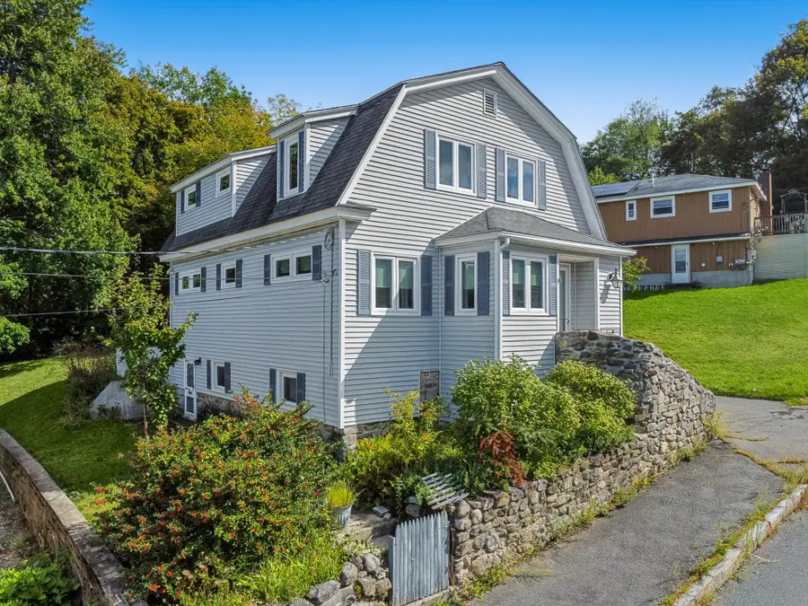 9 Columbus Ave, Lawrence, MA 01841 - #3