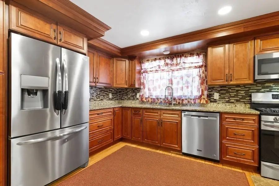 71 Dwinell Rd, Taunton, MA 02780 - #2