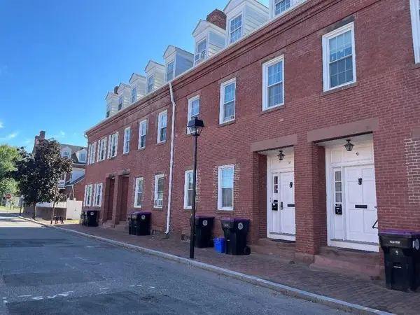 11 Center Street, Holyoke, MA 01040