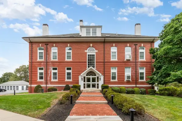 66 Haskell St #GE, Beverly, MA 01915