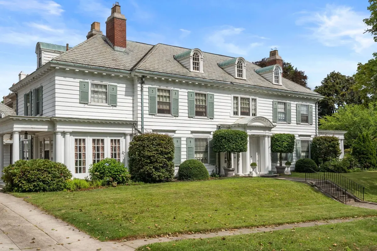 2 Military Rd, Worcester, MA 01609 - #1