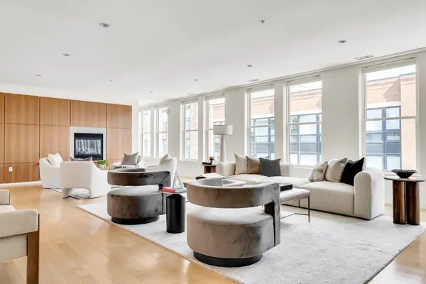 337 W 2nd St #17, Boston, MA 02127