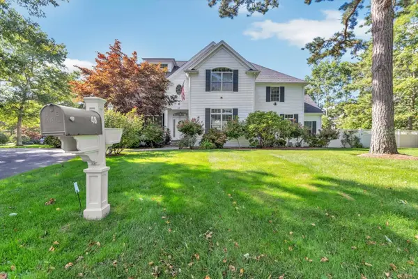 48 Eagle Dr #48, Mashpee, MA 02649