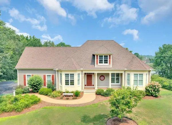 11 Miscoe Road, Mendon, MA 01756