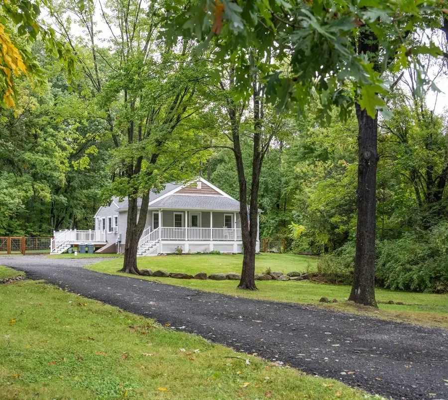 192 Vining Hill Rd, Southwick, MA 01077 - #2