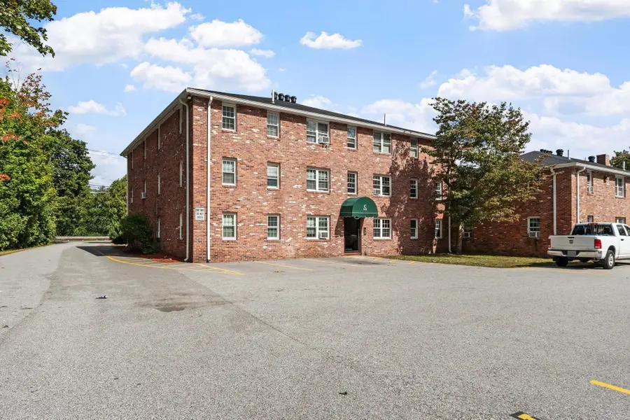 180 Tyngsboro Road #9C, North Chelmsford, MA 01863 - #3