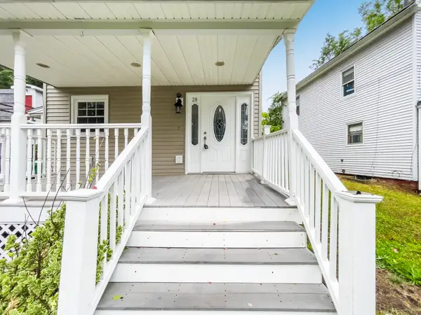 28 Wells Ave, Chicopee, MA 01020