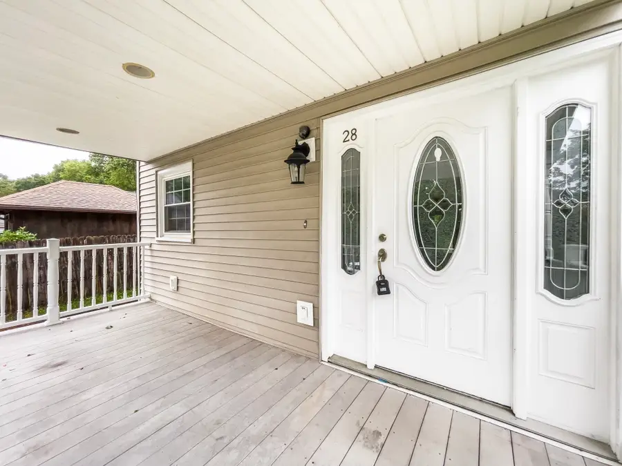 28 Wells Ave, Chicopee, MA 01020 - #2