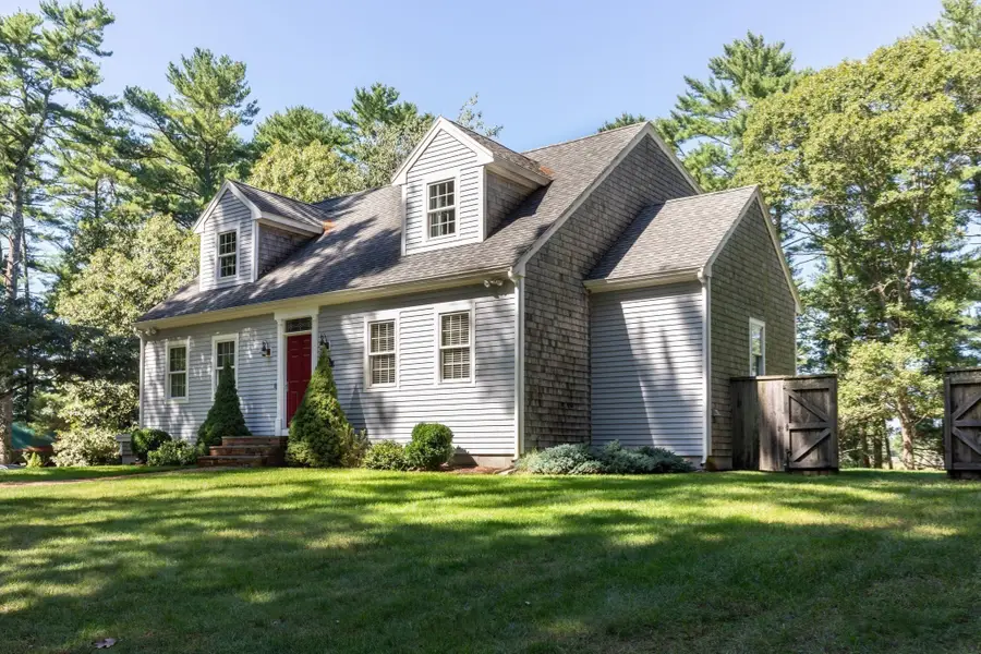 91-B Tremont St, Carver, MA 02330 - #3