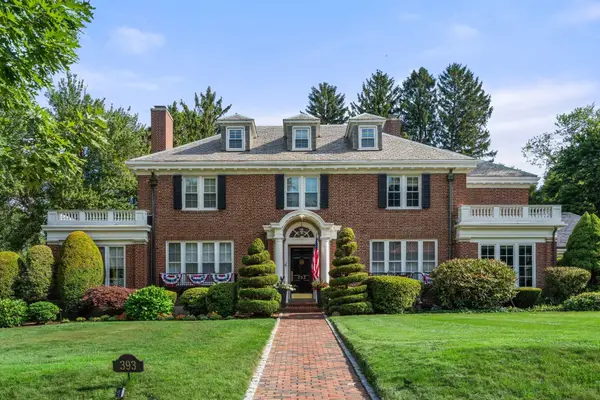 393 Commonwealth, Newton, MA 02467