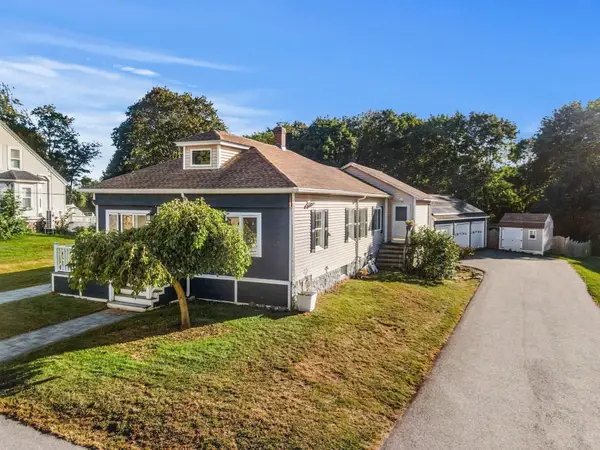 91 Currier St, Methuen, MA 01844