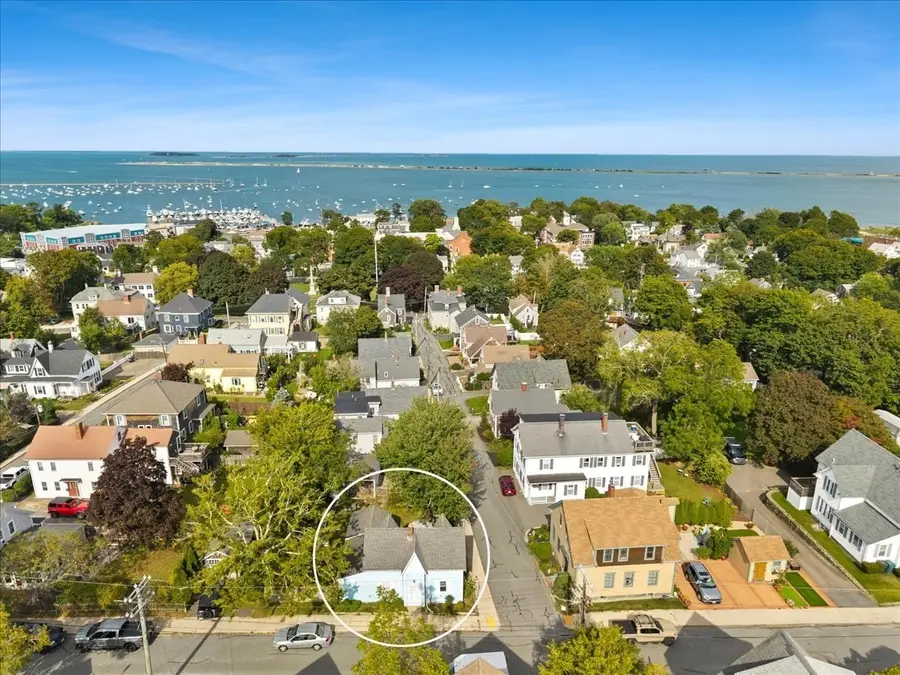 28 Mayflower St, Plymouth, MA 02360 - #3