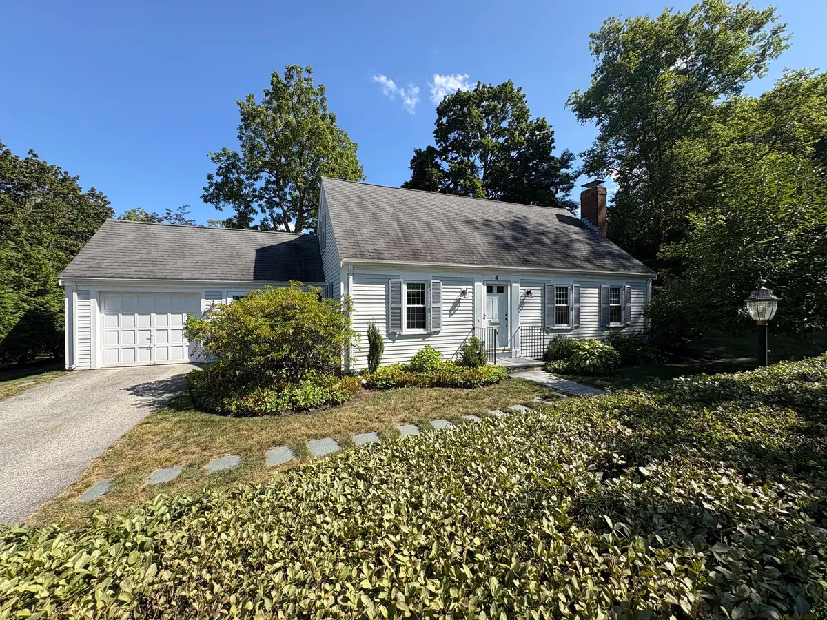 4 Home Meadows Ln, Hingham, MA 02043 - #1