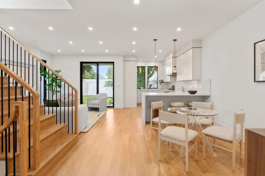 34 West St #34, Newton, MA 02458 - #2