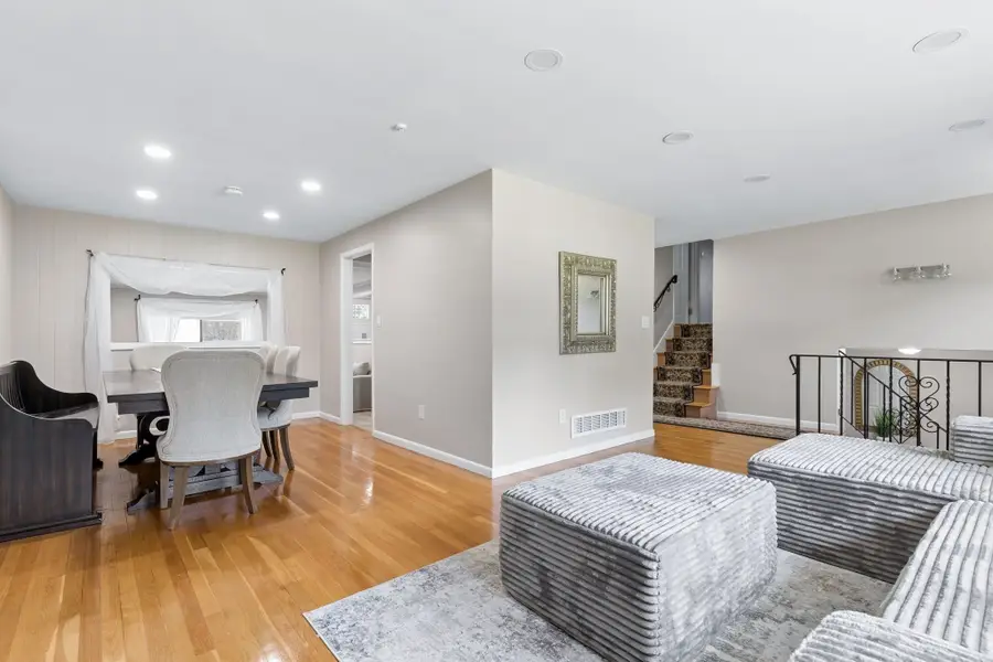27 Lyman Rd, Framingham, MA 01701 - #3