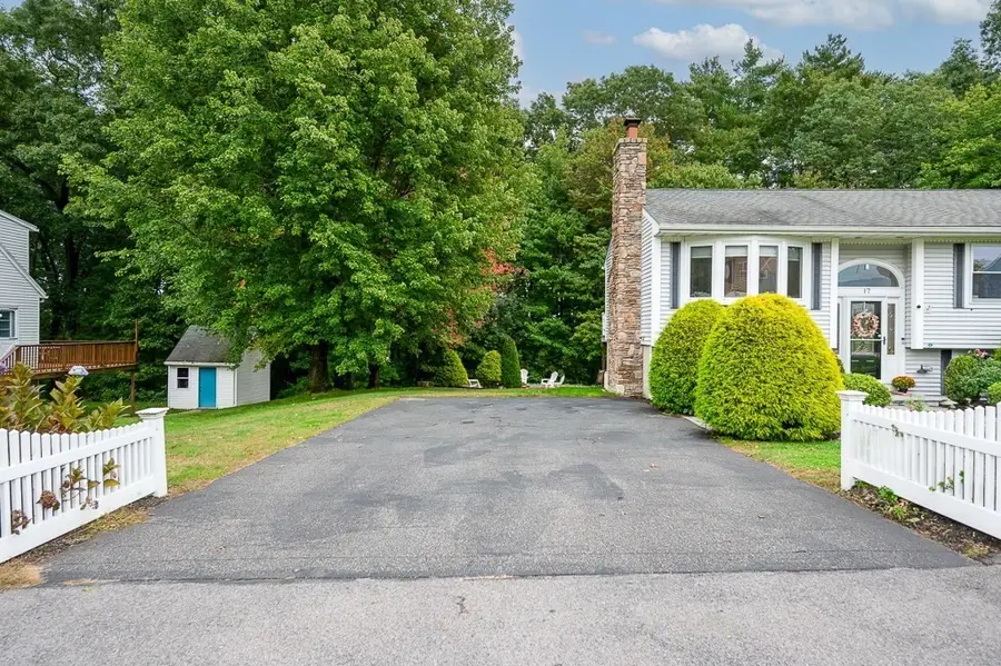 17 Vinal St, Hudson, MA 01749 - #3