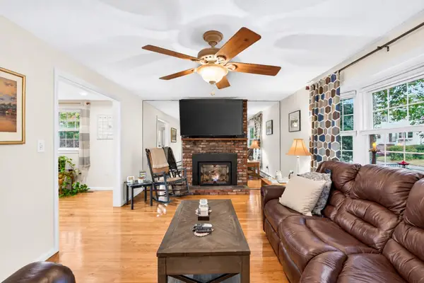30 Pratt St, Tewksbury, MA 01876