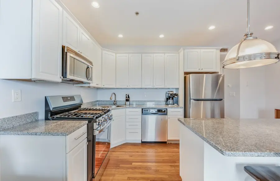 134-136 W 9th St #7, Boston, MA 02127 - #3
