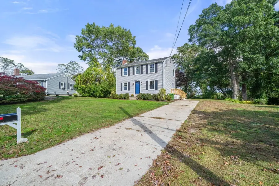 32 Grandview Dr, Plymouth, MA 02360 - #2