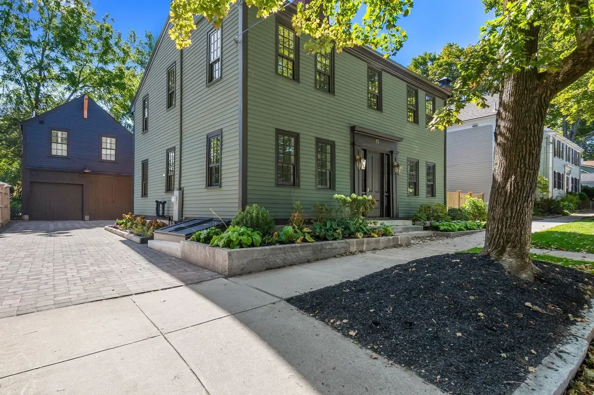 15 Broad St, Newburyport, MA 01950 - #1