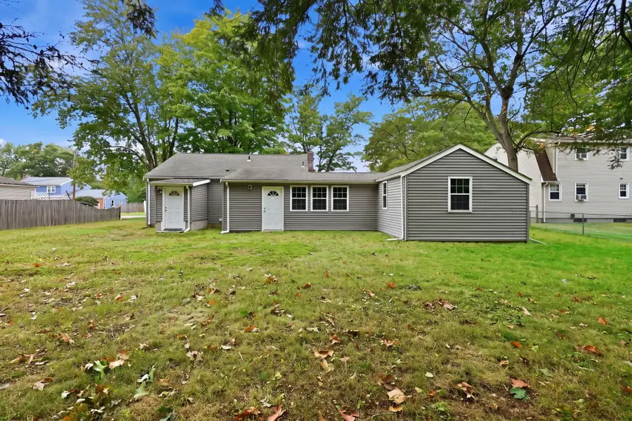 43 Pine Acre Rd, Springfield, MA 01129 - #3