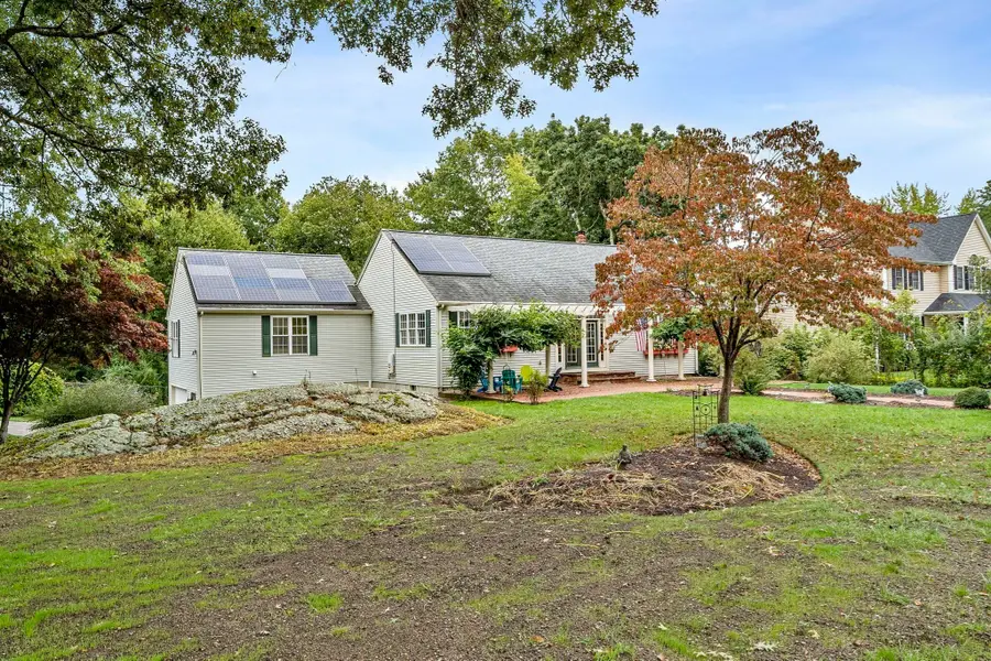 12 Carolyn Ct, Swansea, MA 02777 - #3